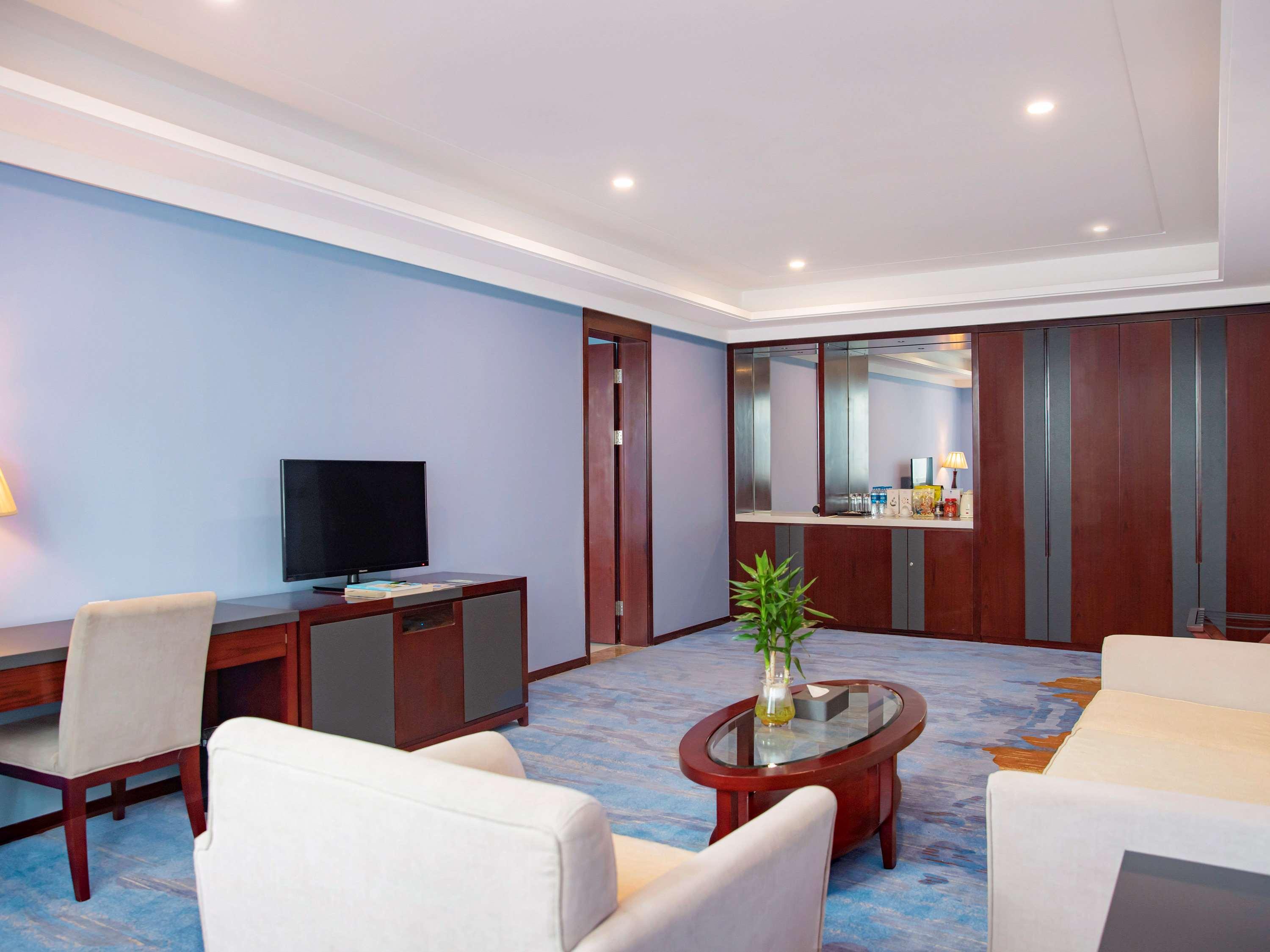 Novotel Guiyang Panjiang Exterior photo